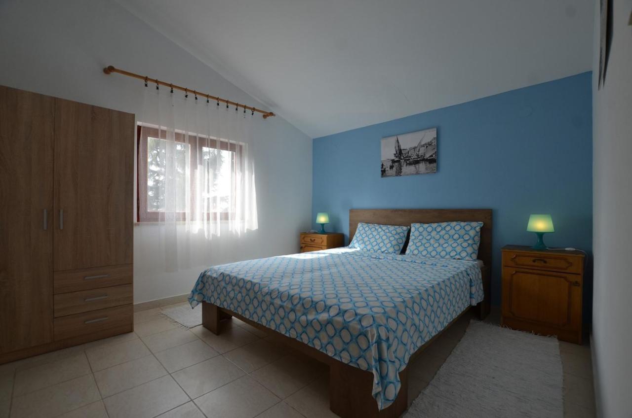 Brigita Apartments Ровинь Экстерьер фото