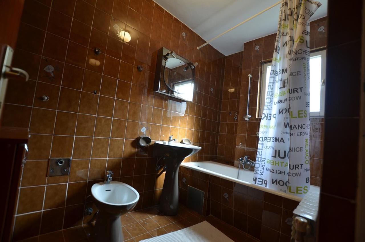 Brigita Apartments Ровинь Экстерьер фото