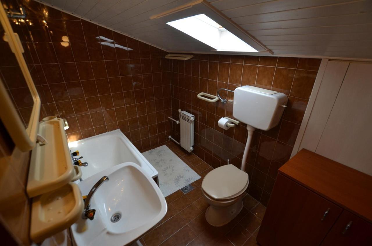 Brigita Apartments Ровинь Экстерьер фото