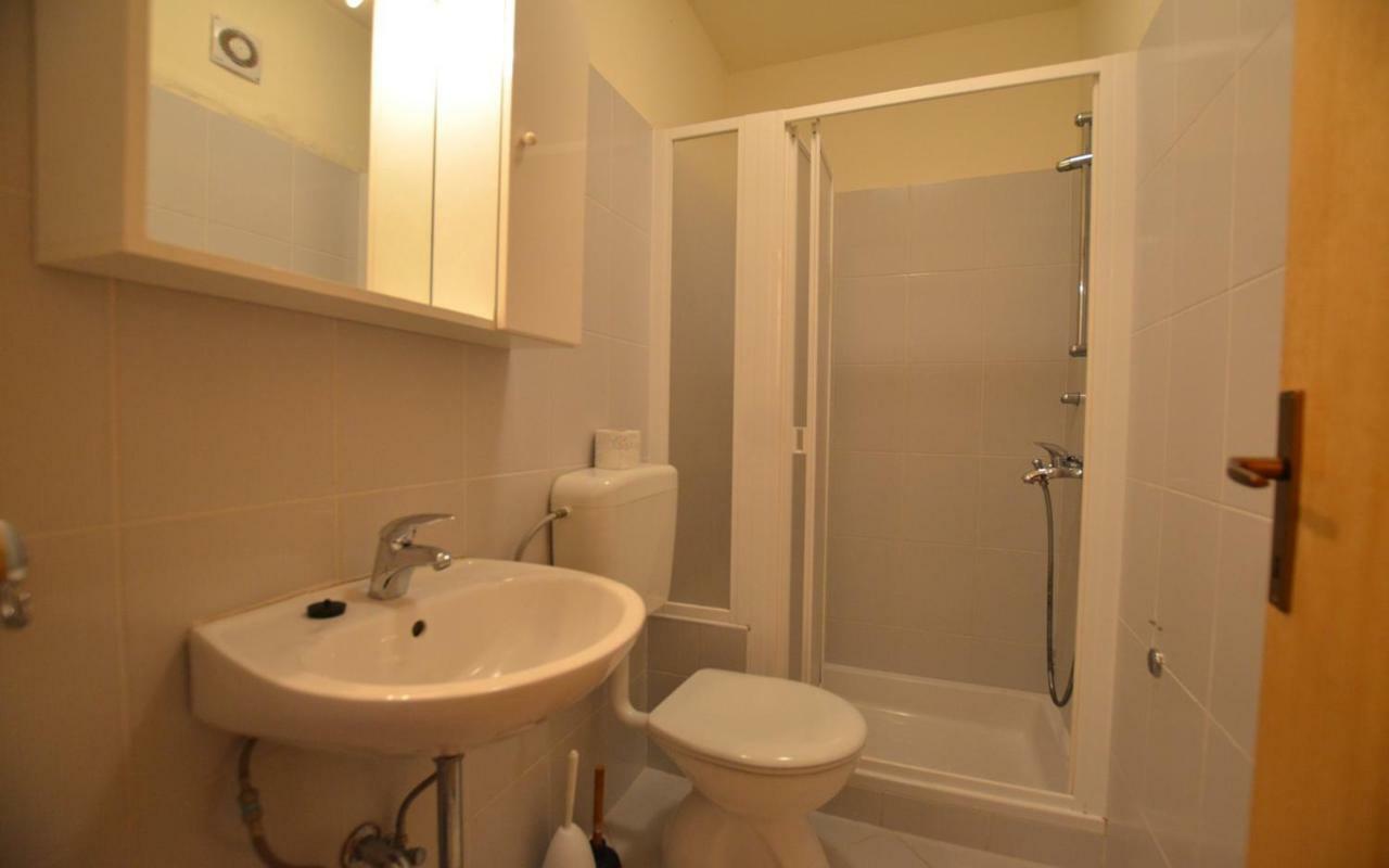 Brigita Apartments Ровинь Экстерьер фото