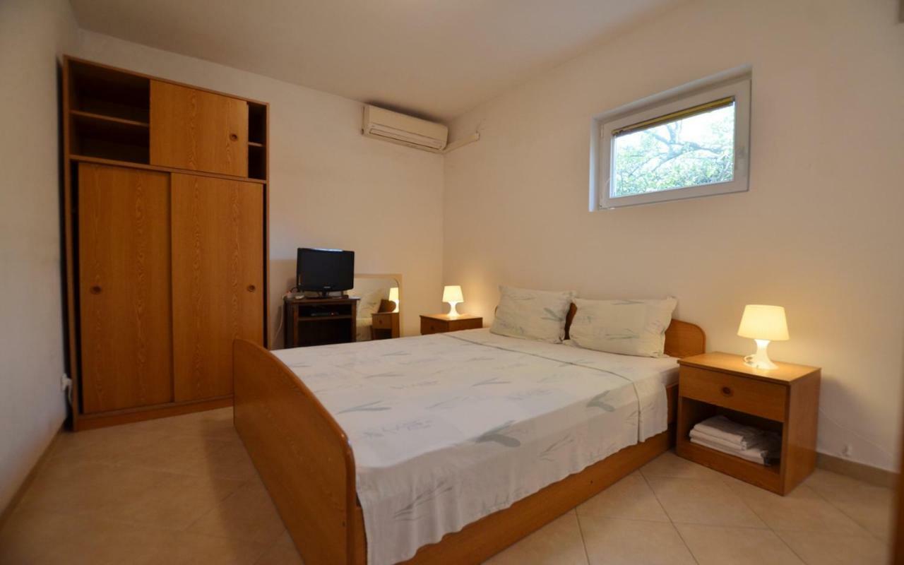 Brigita Apartments Ровинь Экстерьер фото